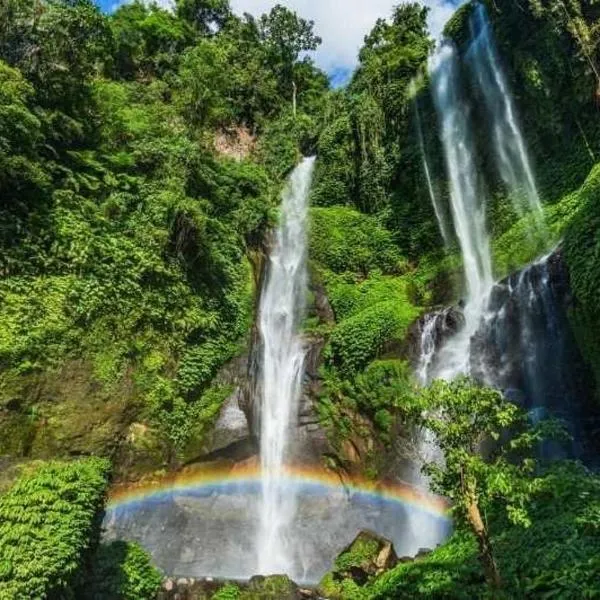 Sugi Gede Homestay: Kubutambahan şehrinde bir otel