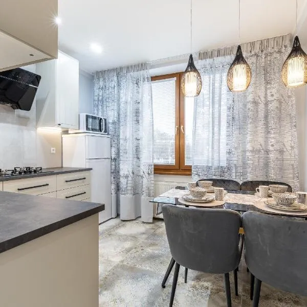 Apartments Letná, AC & garage 89m2 and 44m2, hotel in Košice