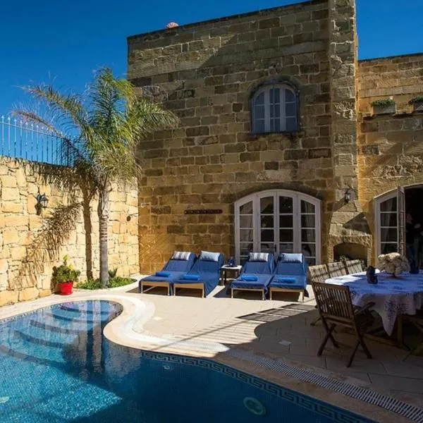 Qala에 위치한 호텔 Betty Cake House & Pool