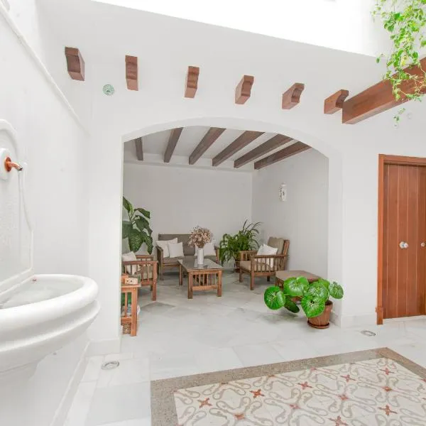 7Escalones, hotel Rotában
