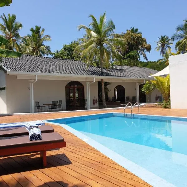 Bella Vita, hotel v destinaci Aluthgama