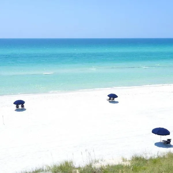 Beach Bungalow, 3 Min Walk to Beach, Golf Cart, 4 bikes, Wagon, hotel i Seacrest