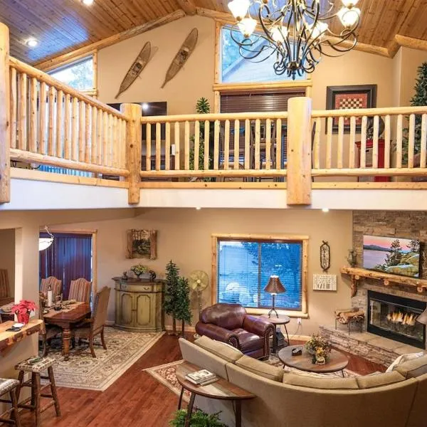 Luxury Cabin-Walk to Bear Mountain Resort, Trails & Golf, hotel v destinaci Baldwin Lake