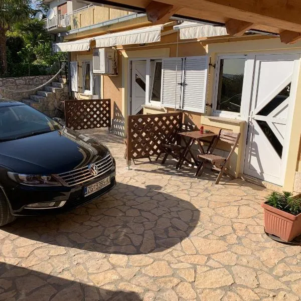 Apartmani NOELLE, hotel v destinaci Novi Vinodolski