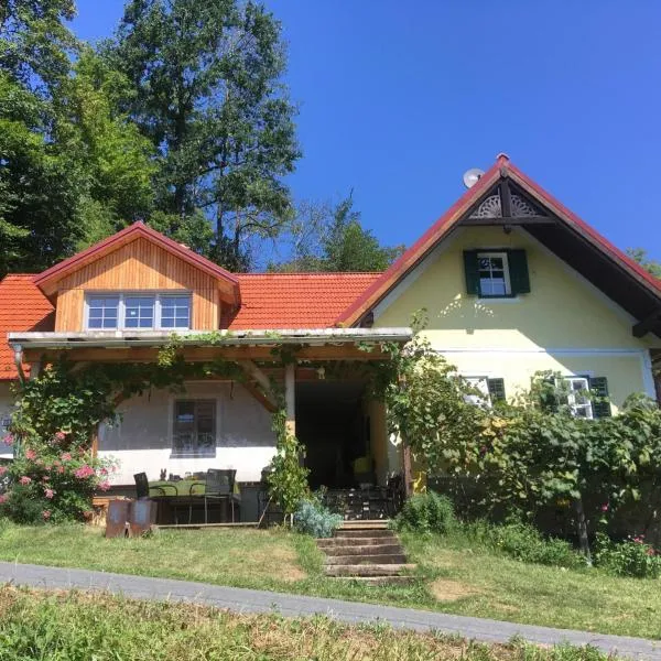 Ferienhaus am Himberg, hotel in Straden