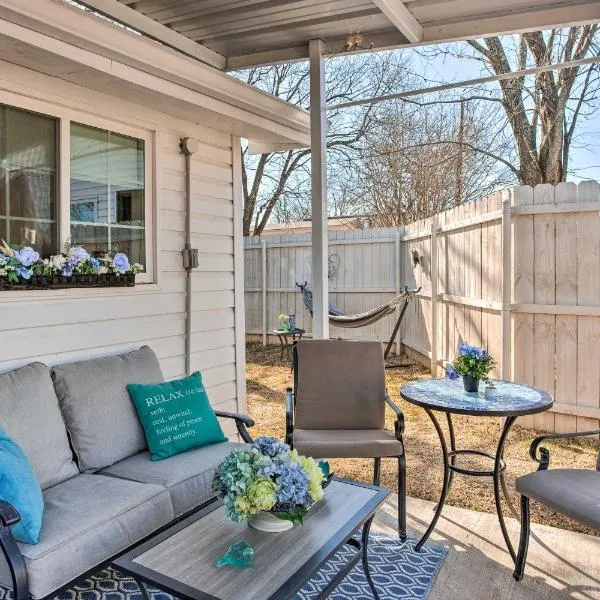 1 Mi to Lewisville Lake Fun Cozy Couples Retreat, hotel v destinaci Lake Dallas