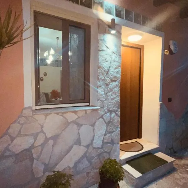 La Maison, hotel v destinácii Mondragone