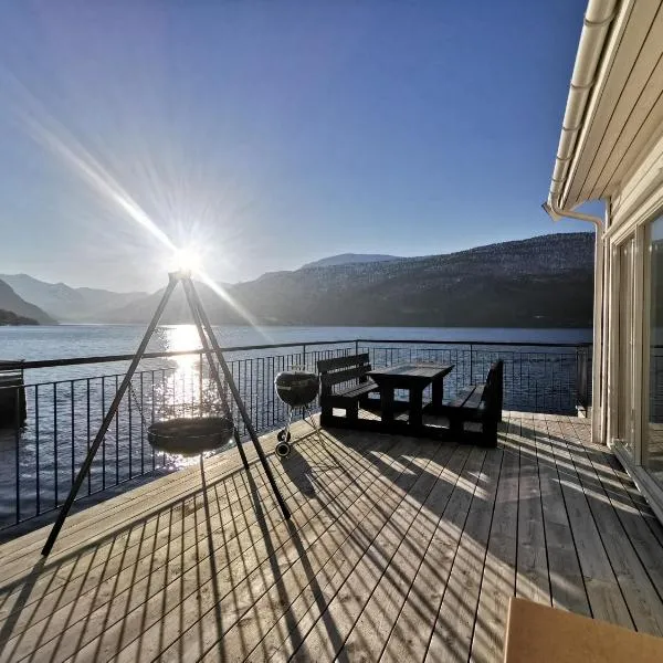 Stryn Fjord Lodge Faleide 130: Stryn şehrinde bir otel