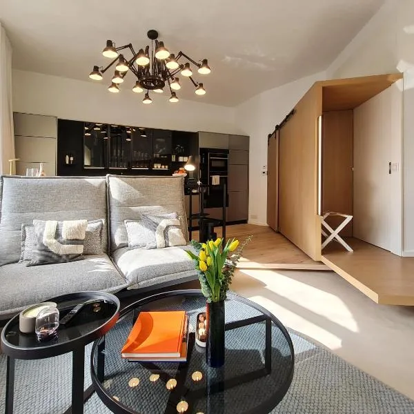 Luxury Omuntu-Design-Apartment Deluxe, хотел в Мюнхен