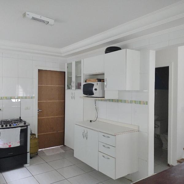Linda Casa, 3 quartos, acomoda 10 pessoas, há 1,5 km da praia da Enseada - Foto 3