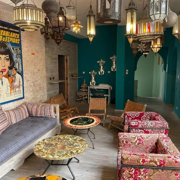 Mama Souiri Hotel, готель у місті Ес-Сувейра