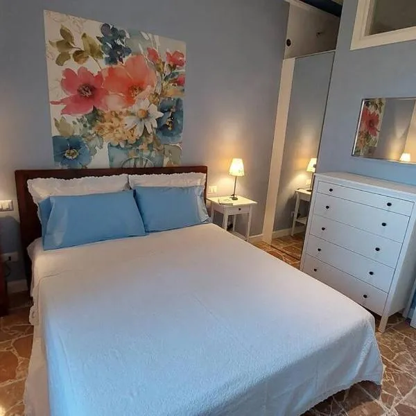 Appartamento - Lì de Là tra i fiori, hotel a Villafranca di Verona