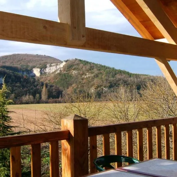 Paysannerie des Versanes - Chambres et gîte, hotel in Tour-de-Faure