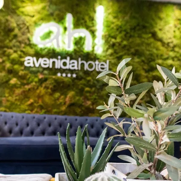 Avenida Hotel, готель у місті Альмерія