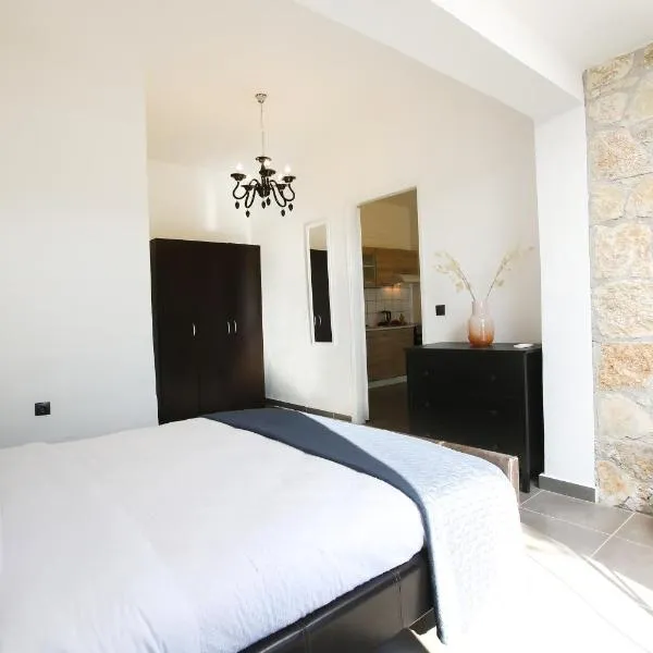 Luxury Apartments Christos, hotel in Gouvia