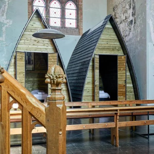 Sleeping in a Church - Bed & Bar Tolomeus, hotel v destinaci Diksmuide
