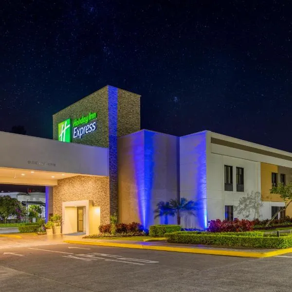 Holiday Inn Express San Jose Costa Rica Airport by IHG, hotel u gradu Alahuela