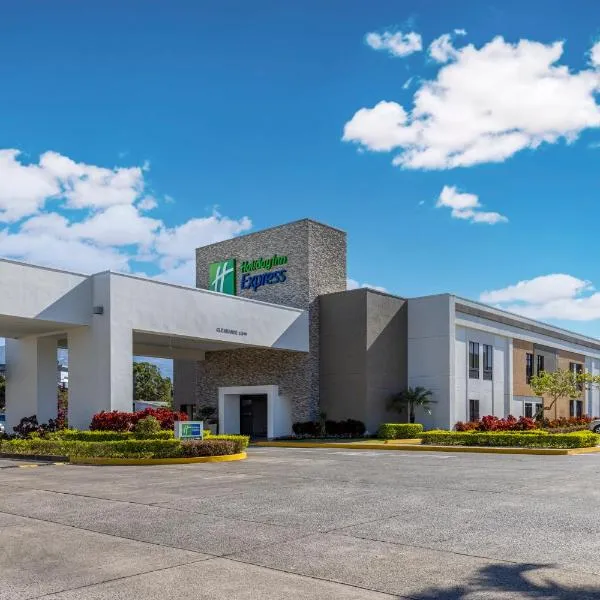 Holiday Inn Express San Jose Airport, an IHG Hotel, hotel em Alajuela