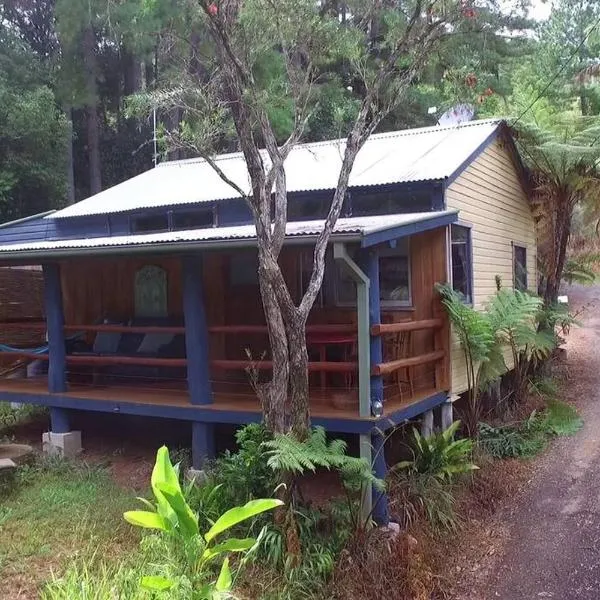 Sweetwater Cottage. A private mountain escape、Upper Burringbarのホテル