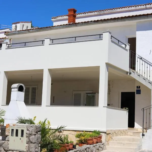 Apartment Katarina, отель в Малинске