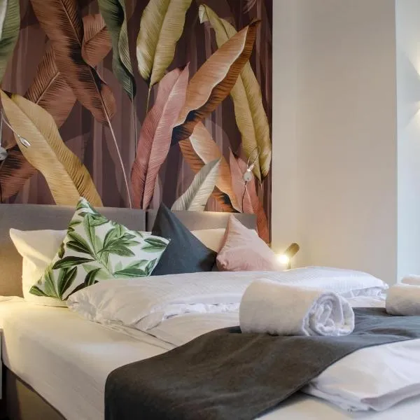 HOMELY STAY Studio 8 - Relaxed Self-Check-In room in Munich, hotel v Mnichově