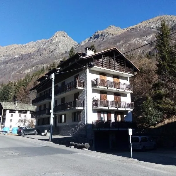 Appartamento Graziella、Molliaのホテル