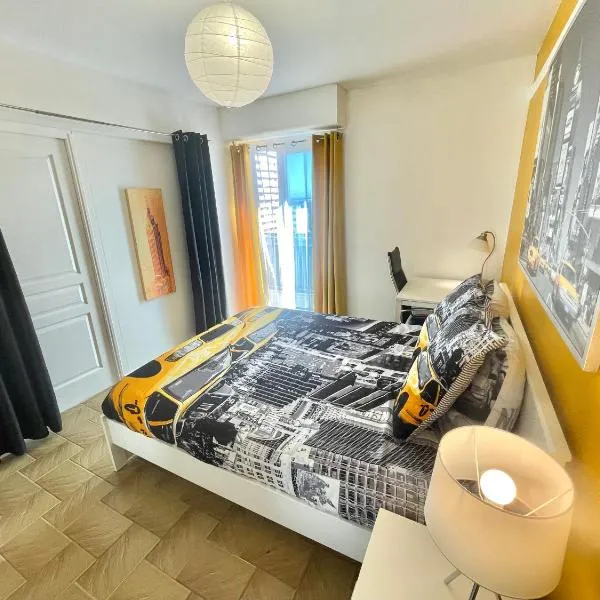 Chambre privée en colocation dans un appartement au centre de rillieux la pape โรงแรมในริลิเยอซ์