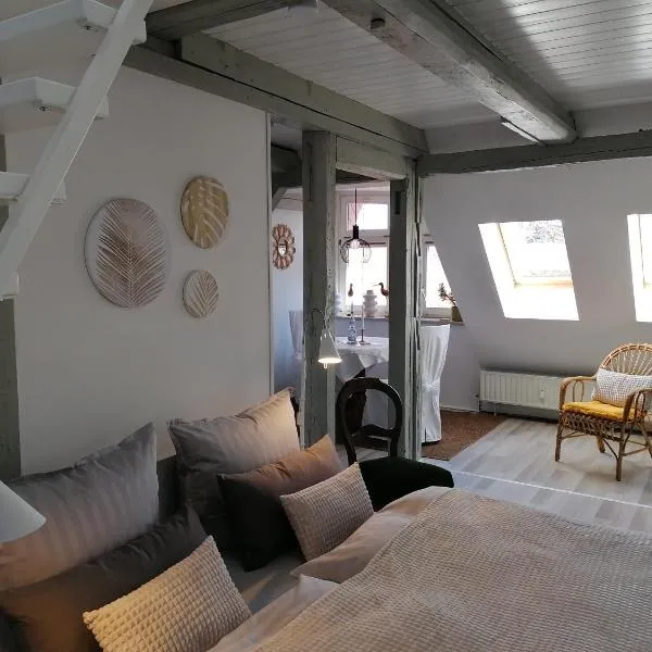 Loft "im Alten Pfarrhaus", hotell i Neuruppin