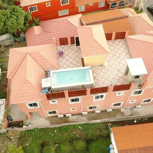 Royal Vybez Vacation Homes, hotel v destinaci Spanish Town