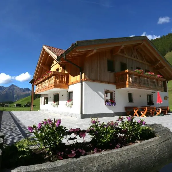 Ferienwohnungen Unterangerhof, hotel v destinaci Quinzo