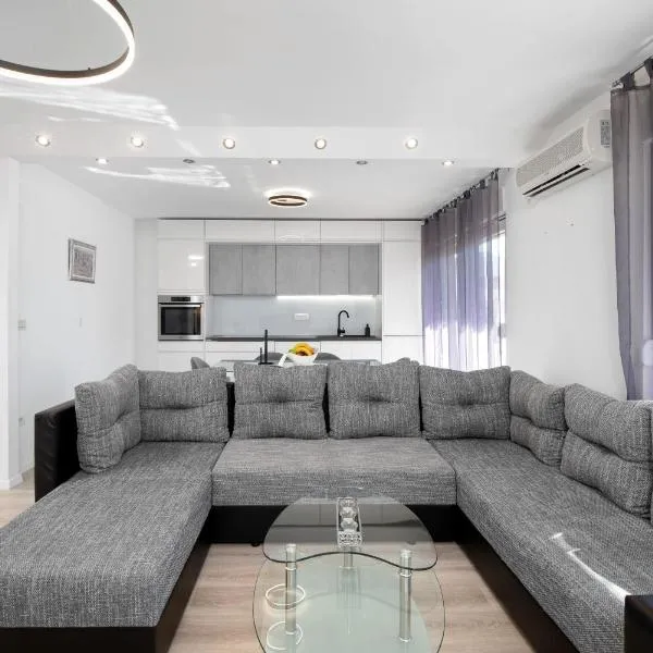 Apartment Suzana, hotel v Stobreči