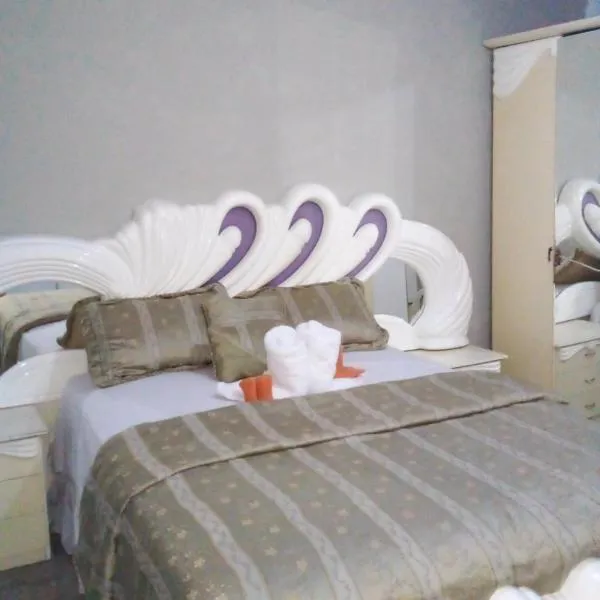 Nine Miles Cultural Hangouts and Tours, hotel v destinaci Stepney
