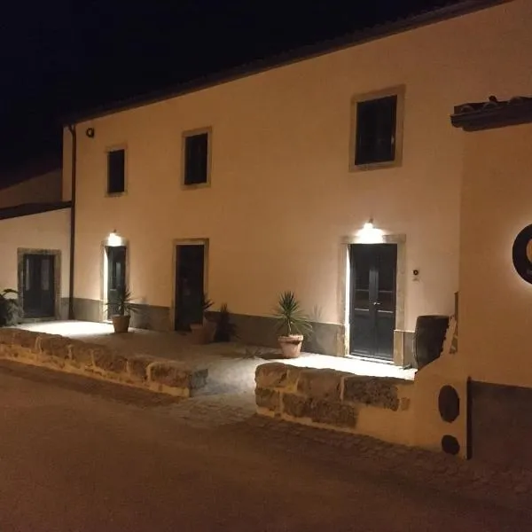 PausaSTAY - QdM Artists Suites - Rooms, hotel v destinaci Alvorge