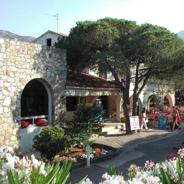 Camping Paduella, hotel v destinaci Calvi