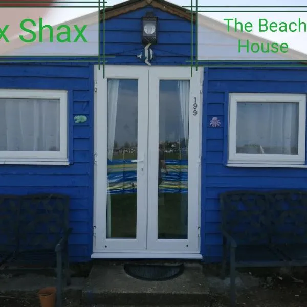 The Beach Hut Home from Home in Leysdown on Sea, hotel di Sheerness