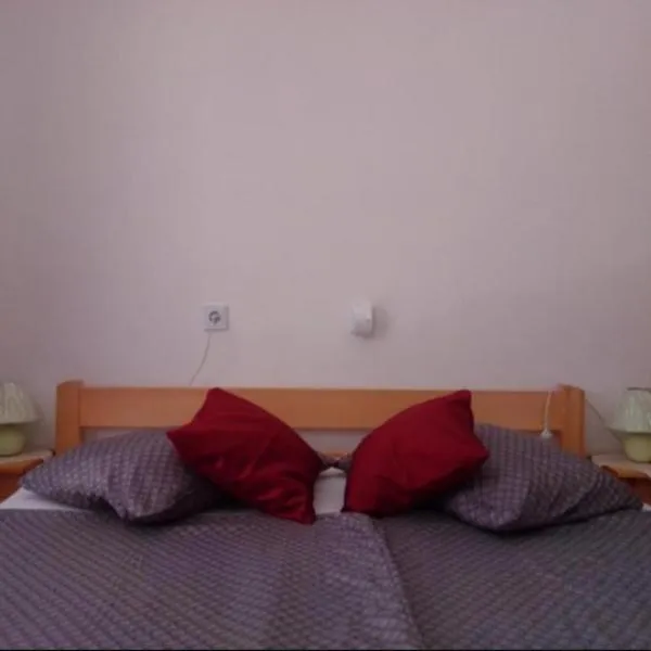 Sant' Elena Room, hotel v destinaci Bale