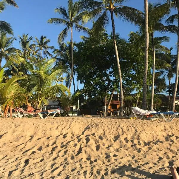 La Cortesana Cozy Apt Steps to the Beach, hotel u gradu Las Terenas