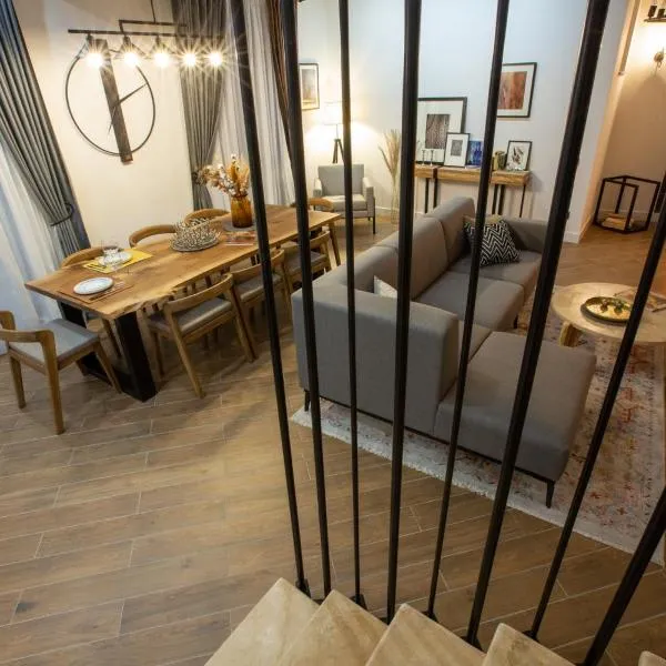 Luxury Cottage in Tsaghkadzor by Downtown Inn, hotel v destinaci Cachkadzor