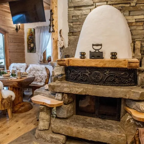 Baśniowy Domek Groń z Jaskinią SPA - Osada Jaworzyny, hotel di Tokarnia