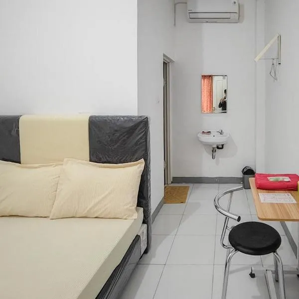 Shekinah Homestay & Cafe Waikabubak Mitra RedDoorz, hotel en Waikabubak