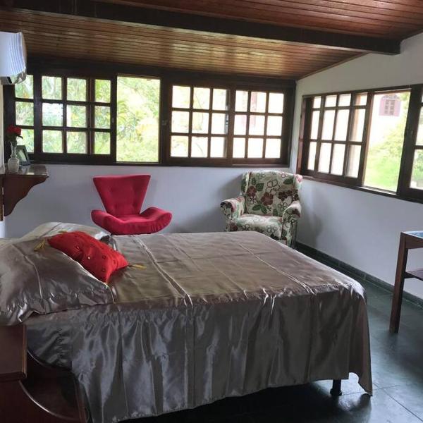 CASA SURYA, Piscina Fantástica, Churrasqueira, Completa, 18 HÓSPEDES na REGIÃO DOS LAGOS - Casa de Campo - Foto 2