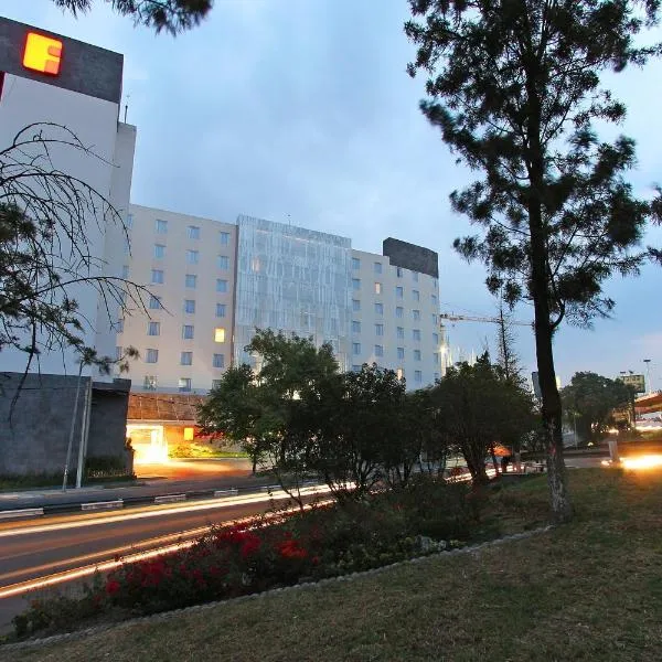 Fiesta Inn Naucalpan, hotel in San Miguel Tecpan