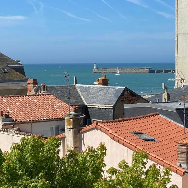 Le Kifanlo - Appartement avec une grande terrasse vue mer et plage à 100 m, hôtel à Les Sables-dʼOlonne