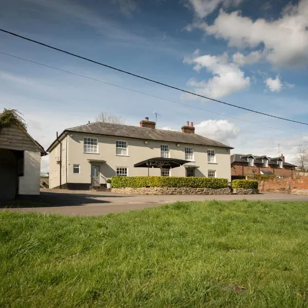 The Hawk Inn, hotel in Grateley