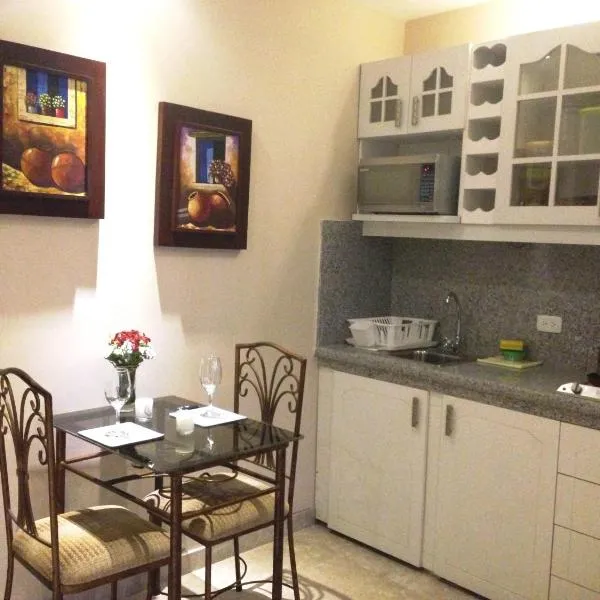 El Patio Suites II, hotel u gradu Gvajakil
