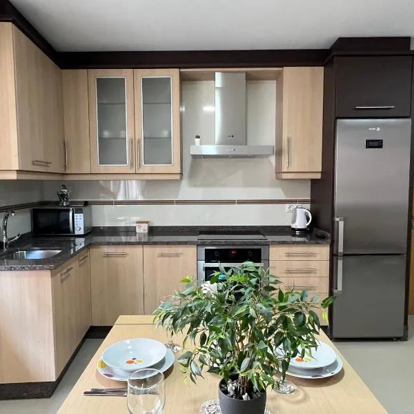 Apartamentos María de Lucía - Piso A, hótel í Arou