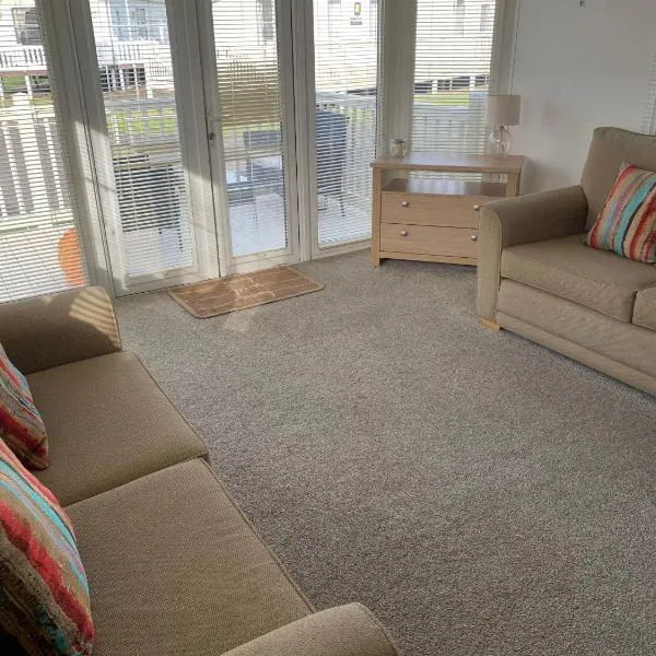 Charming 5-Beds Caravan in beautiful Seton Sands، فندق في Port Seton