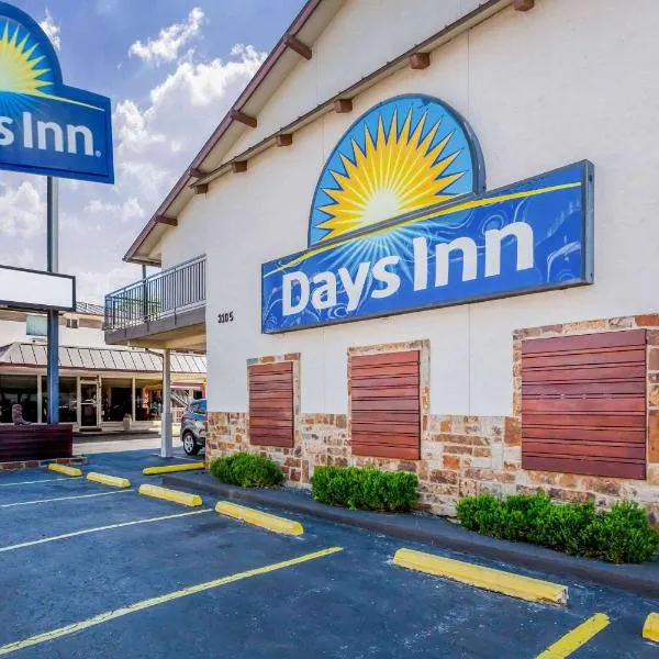 Days Inn by Wyndham Austin/University/Downtown, отель в Остине