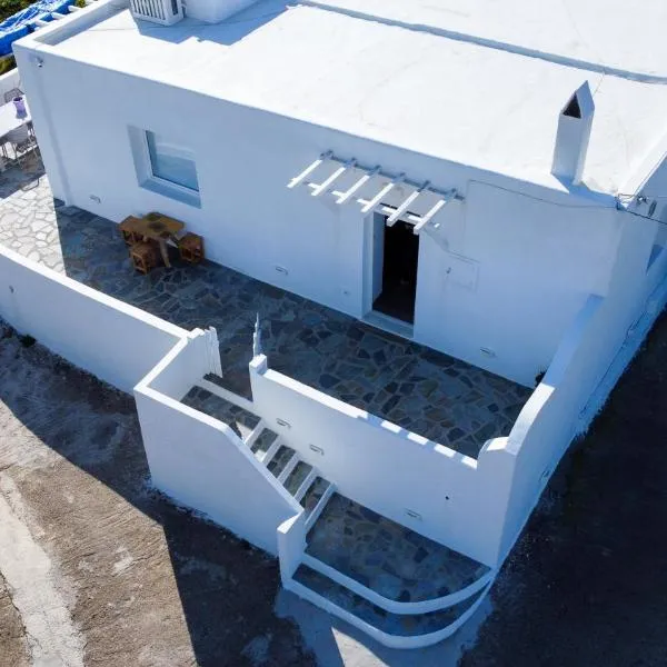 Modern Cycladic Sea View House, hotell sihtkohas Ornos