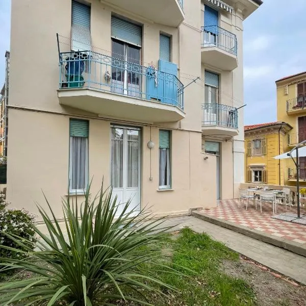 Apartment 8 1-2 by Interhome, hotel v destinaci Imperia